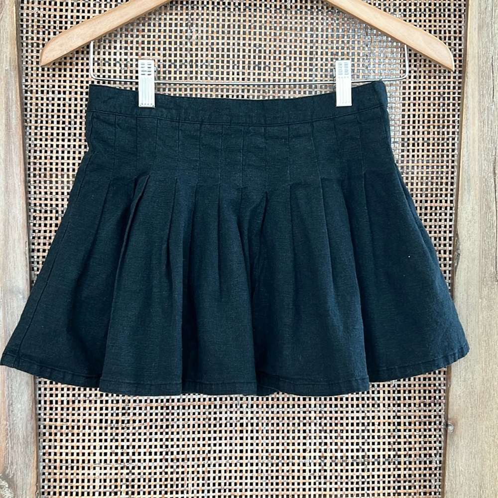 Urban Outfitters Junior Teens Linen Pleated Mini Skirt size Small Petite